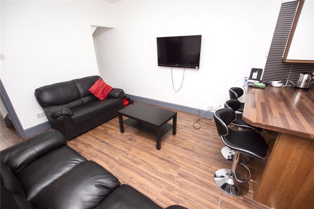 Flat Dawlish Road in Birmingham