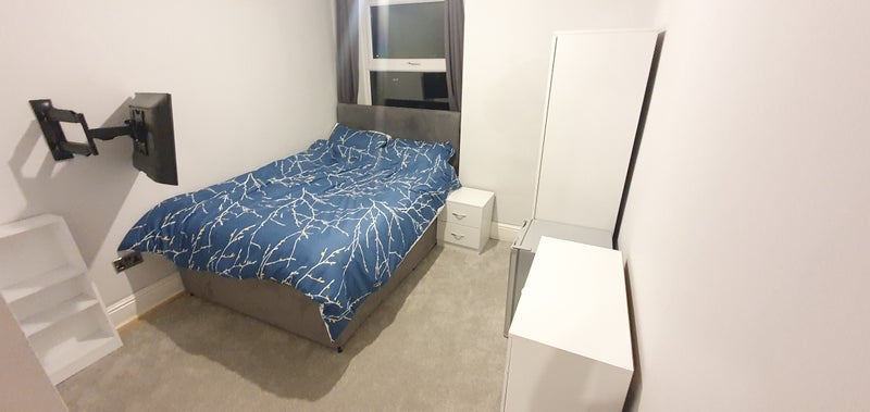 Room Rotton Park Road in Birmingham