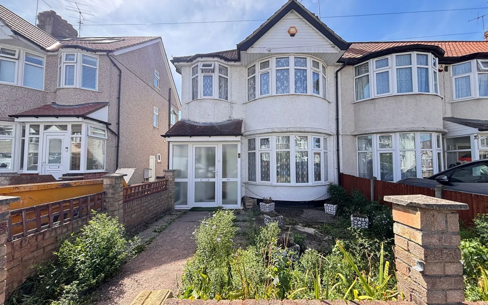House Cowbridge Road in Greater London
