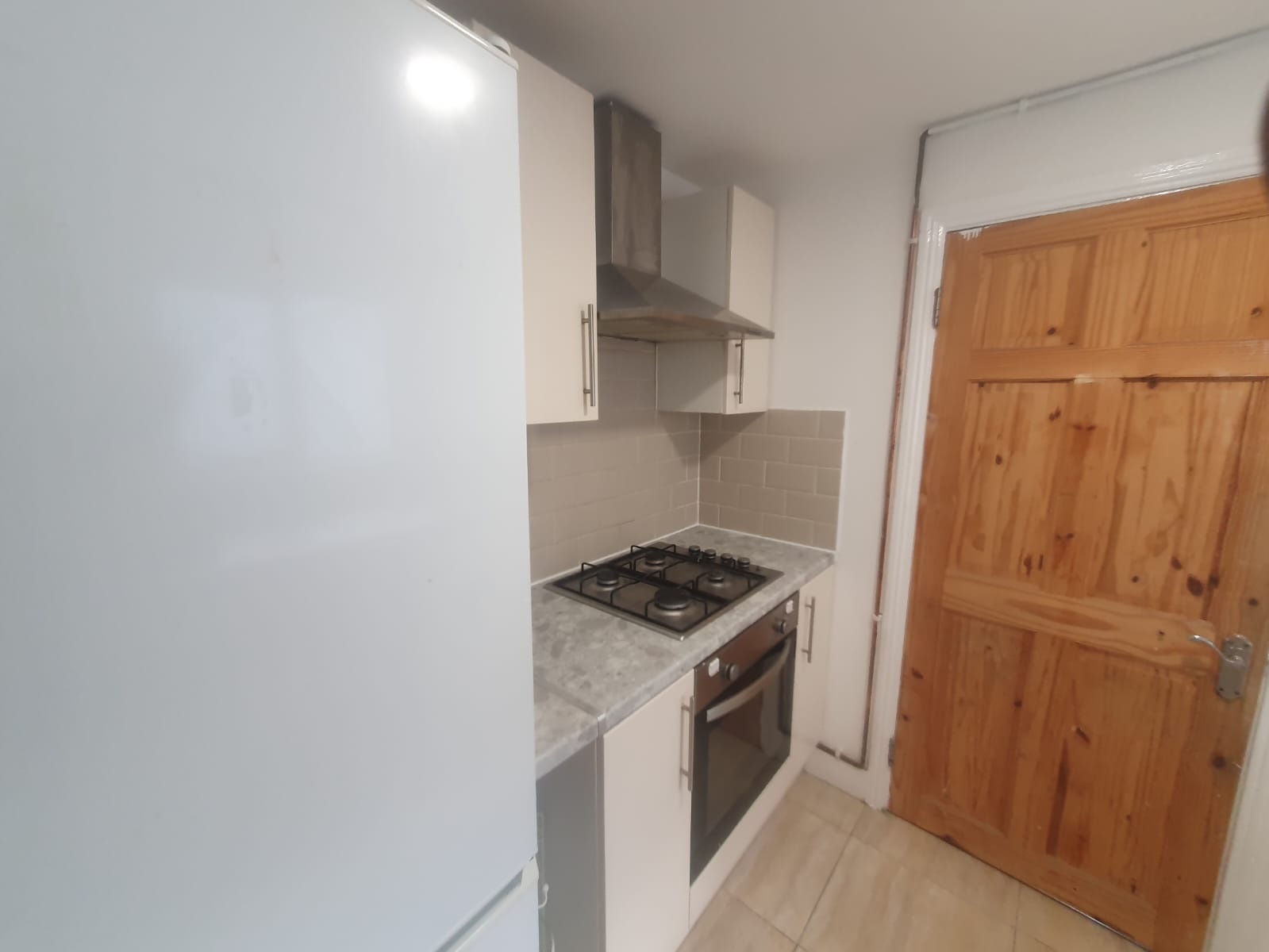 Flat Tavistock Avenue in Greater London