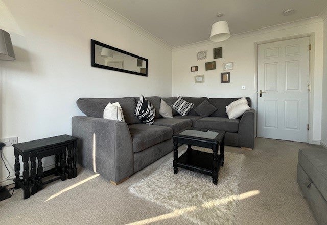 Flat Whitehouse Gardens in Newtongrange
