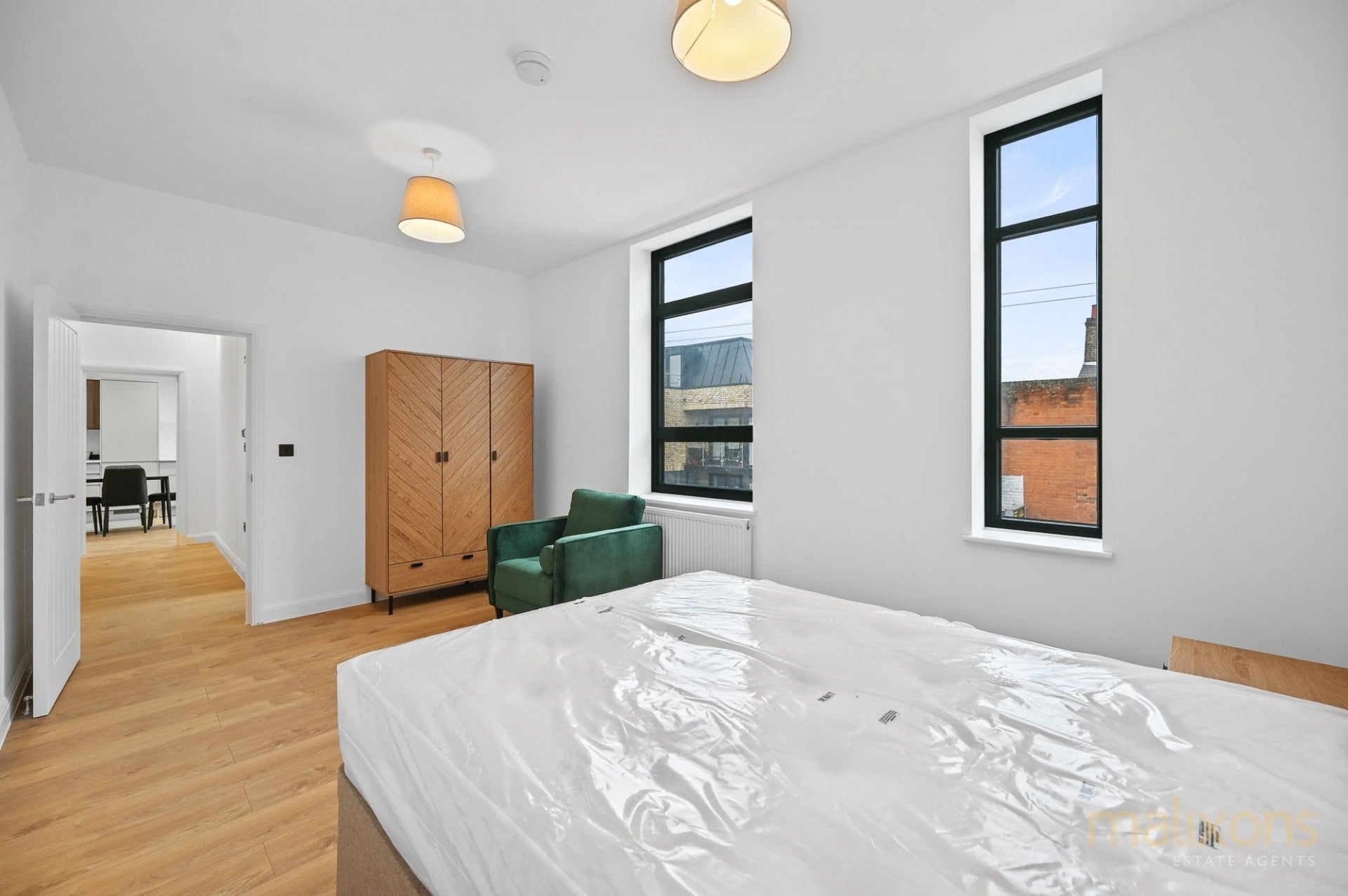 Flat Upper Tooting Road in Greater London