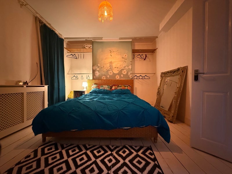 Room Seaford Road in Greater London