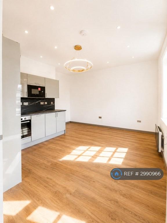 Flat South Street in Rochford