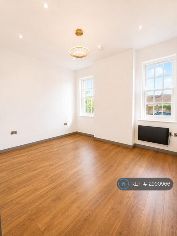 Flat South Street in Rochford