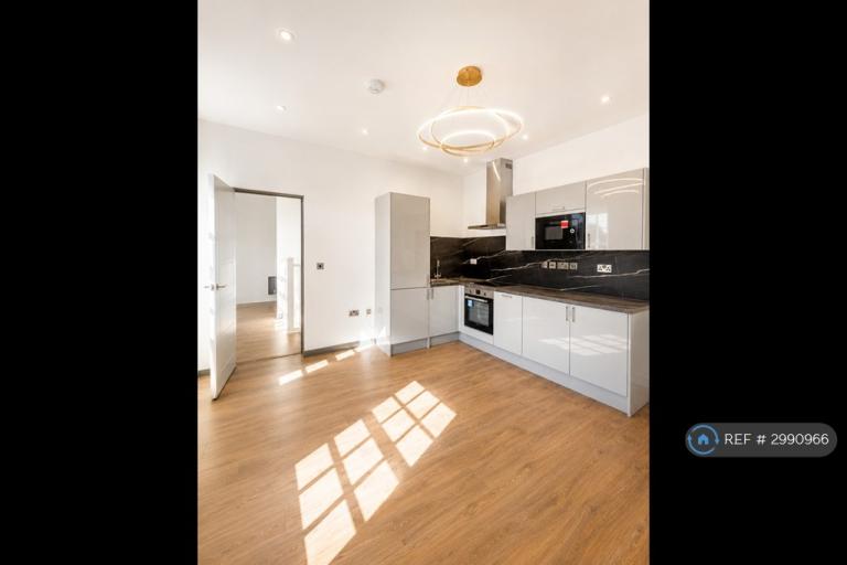 Flat South Street in Rochford