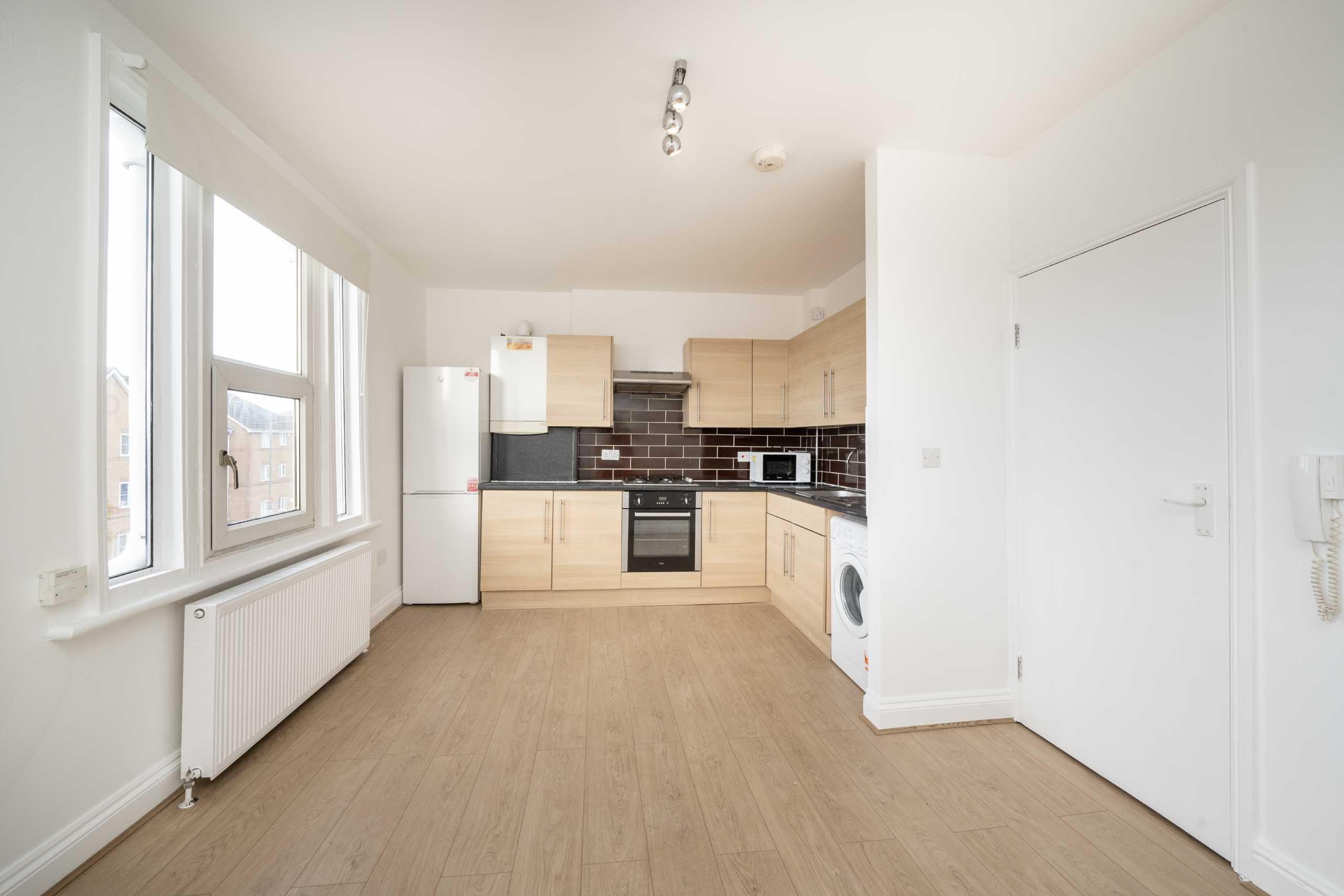 Flat Claremont Road in Greater London