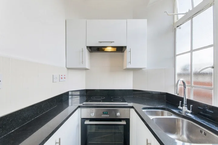 Flat Upper Woburn Place in Greater London