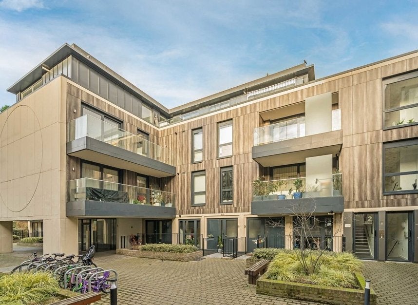 Flat Brighton Road in Greater London