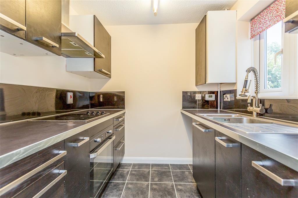 Flat Primrose Close in Kettering