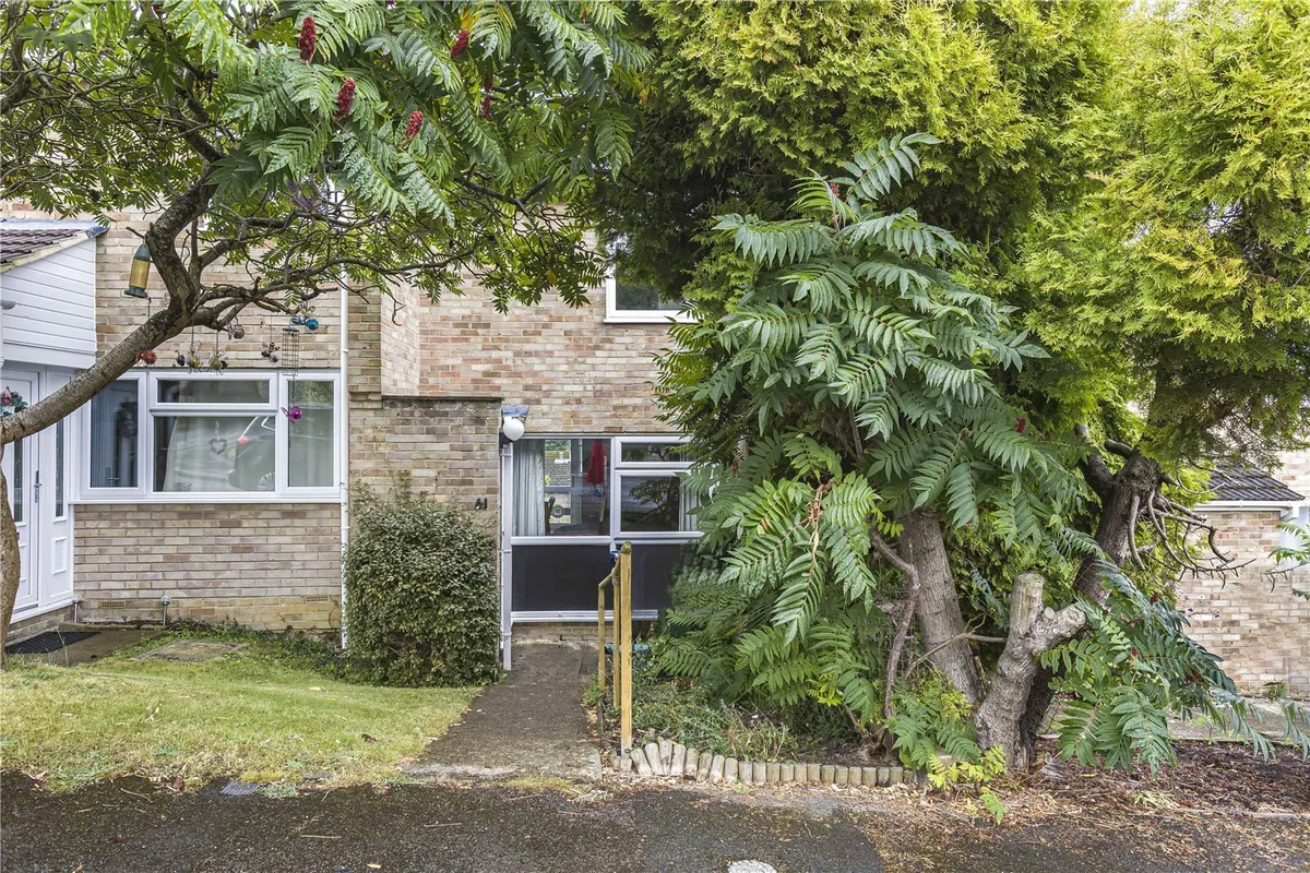 House Turner Close in Oxford