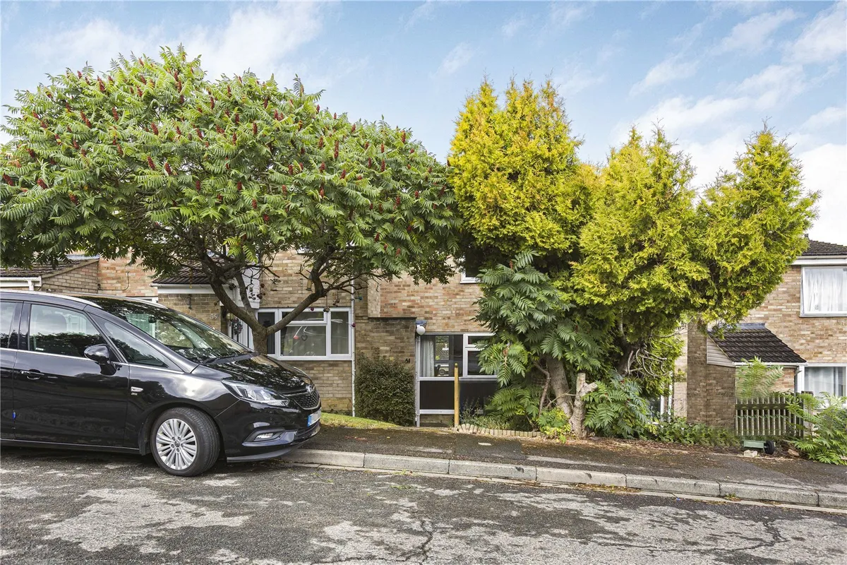 House Turner Close in Oxford