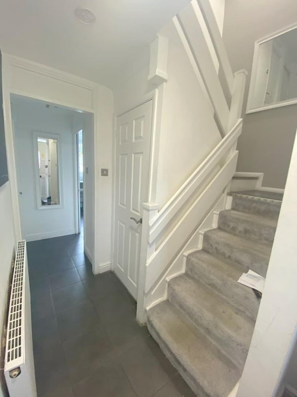 Room Bemish Road in Greater London
