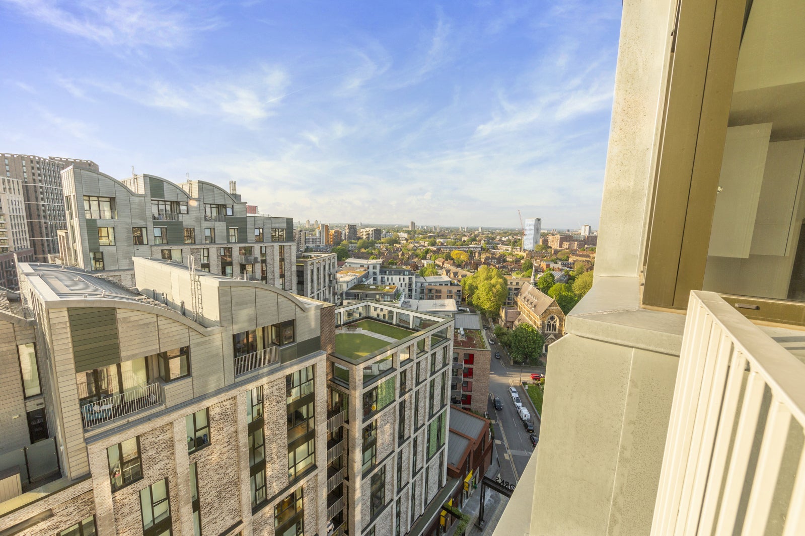 Flat Hoy Street in Greater London