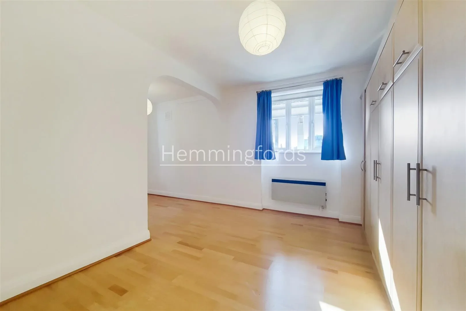 Flat Pentonville Road in Greater London