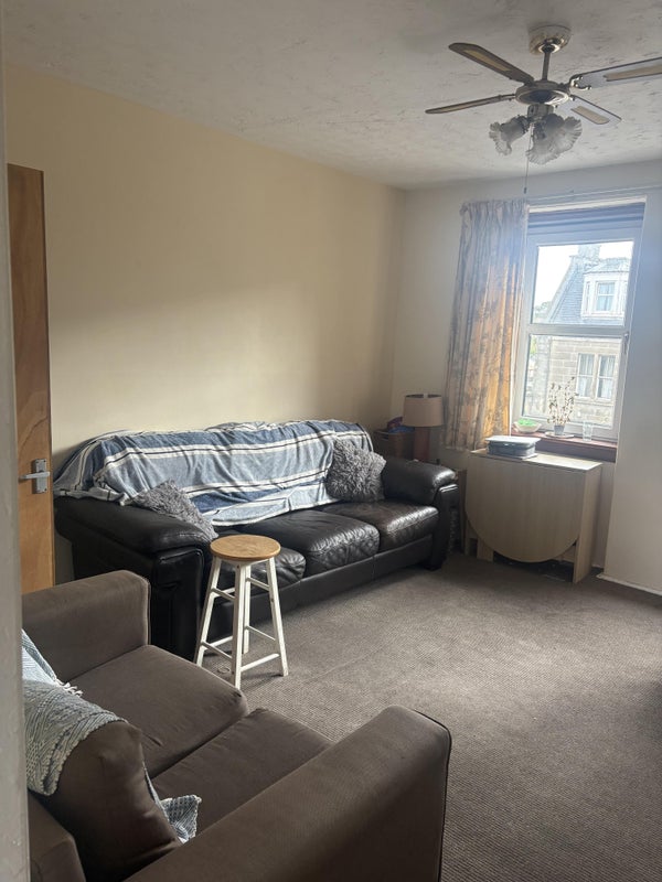 Room Portobello Road in City of Edinburgh