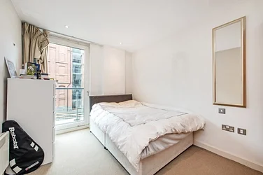 Flat Great Sutton Street in Greater London
