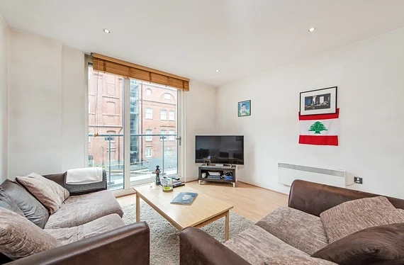 Flat Great Sutton Street in Greater London