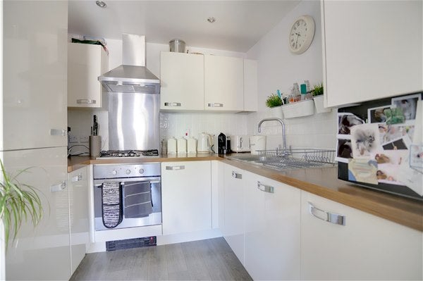 Flat Buttery Mews in Greater London