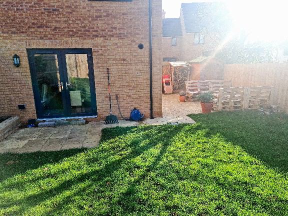 Room Thornmarsh Close in Harry Stoke