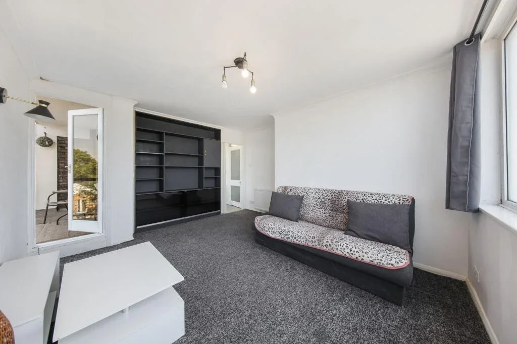 Flat Impact Court in Greater London