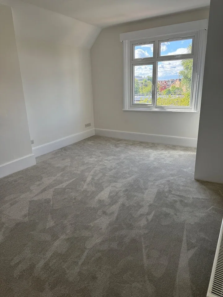 Flat Willesden Lane in Greater London