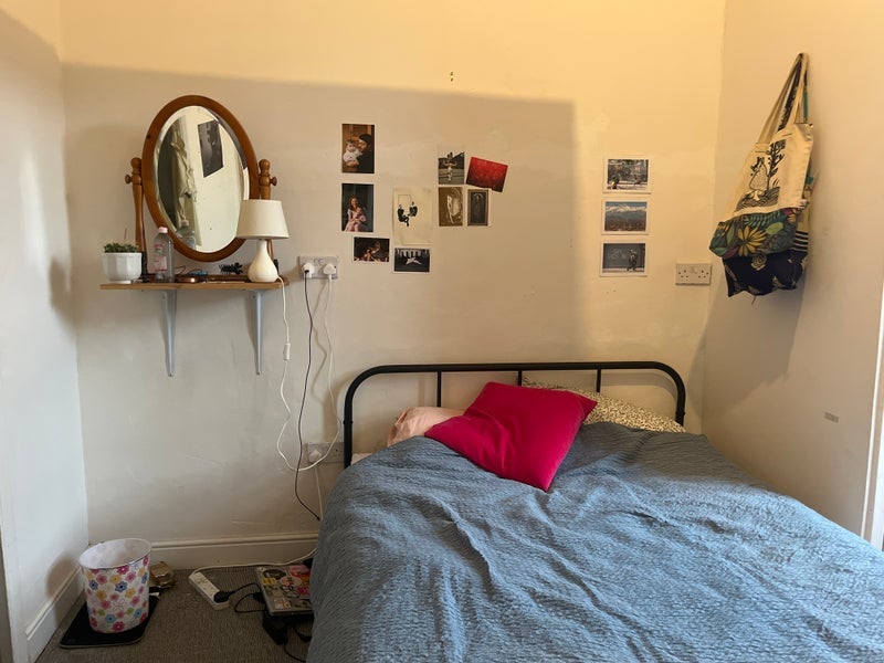 Room Langside Road in Glasgow