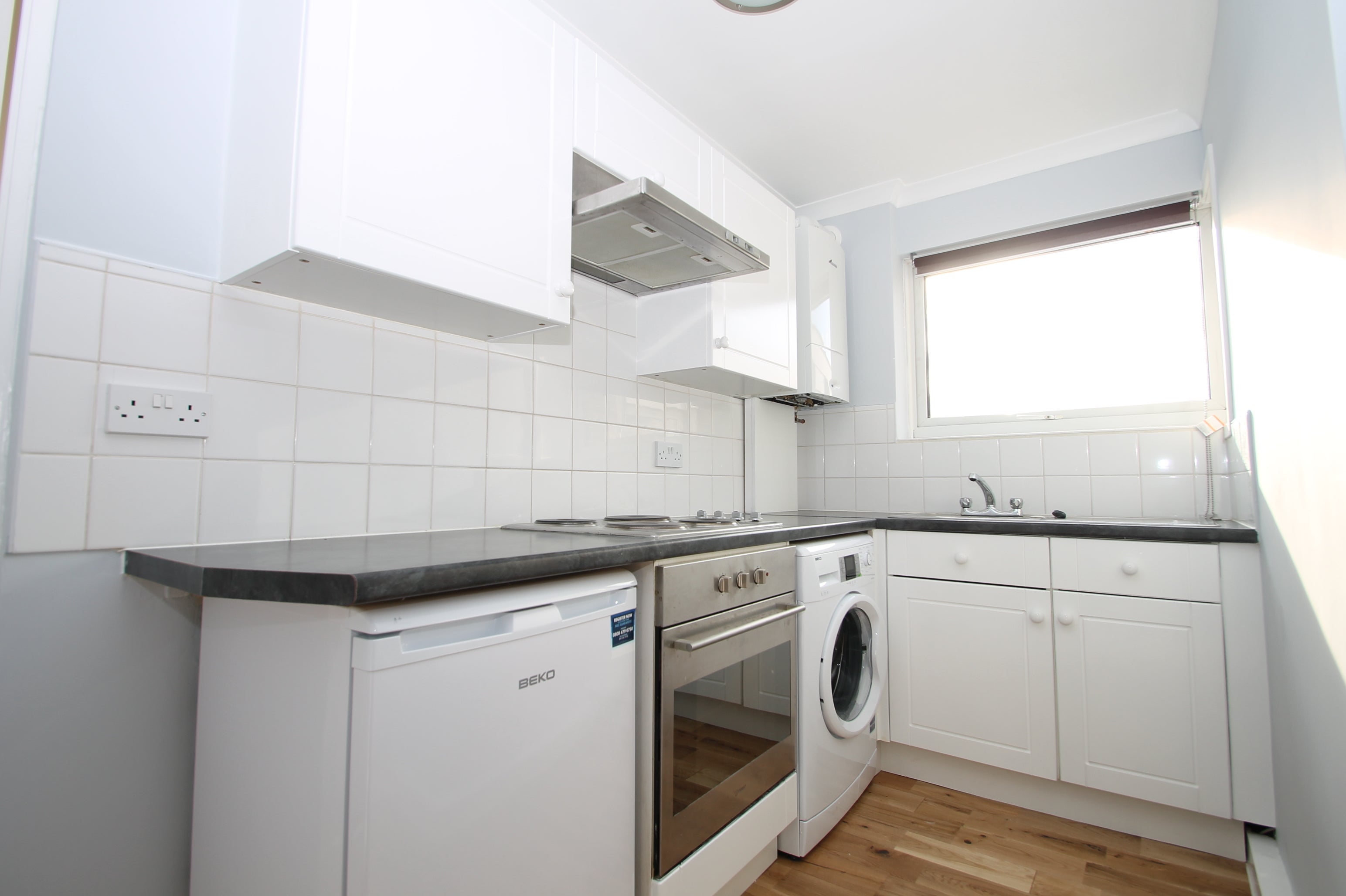 Room Mayfair Close in Greater London
