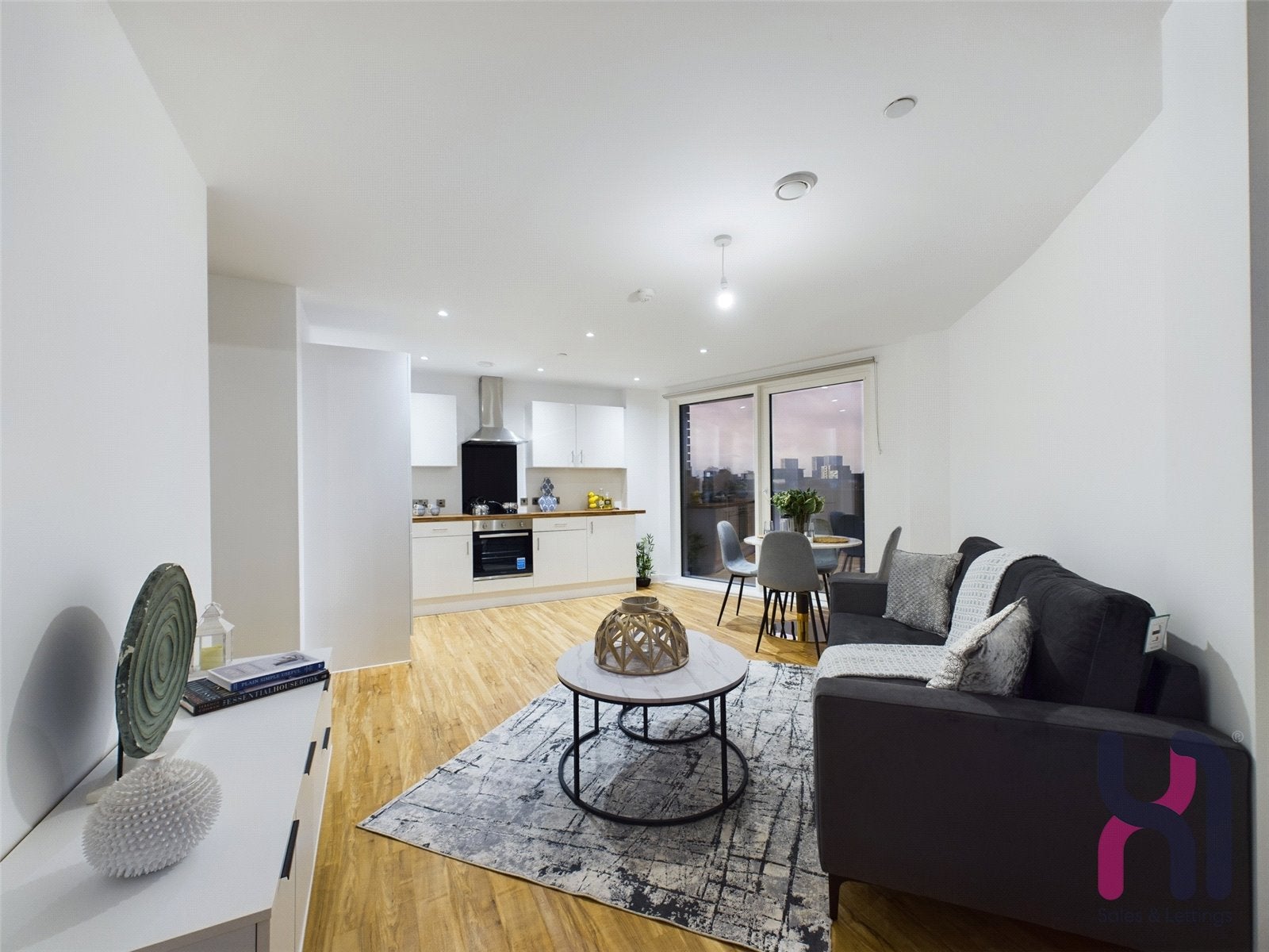 Flat Pomona Strand in Trafford