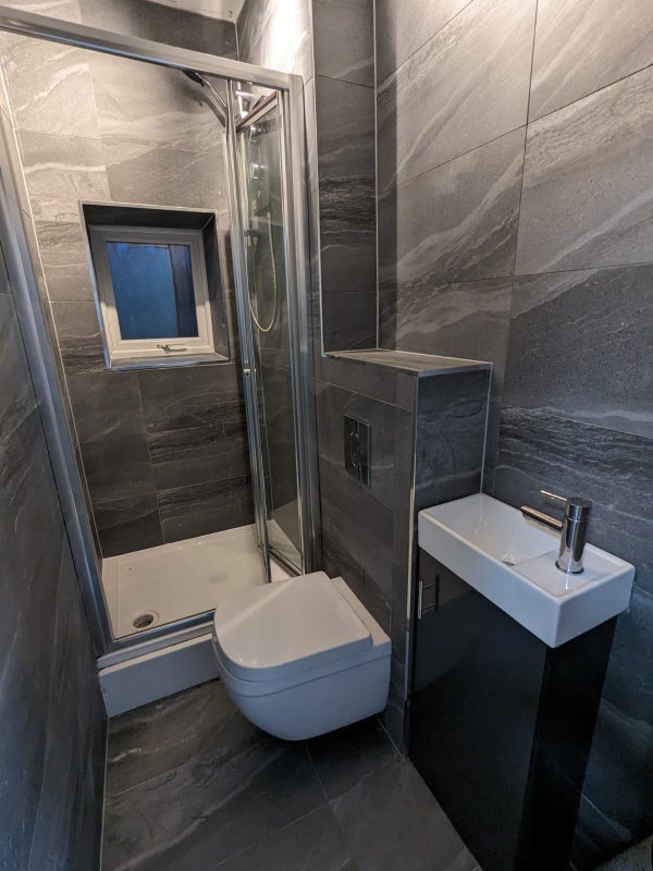 Room Biggin Close in Birmingham