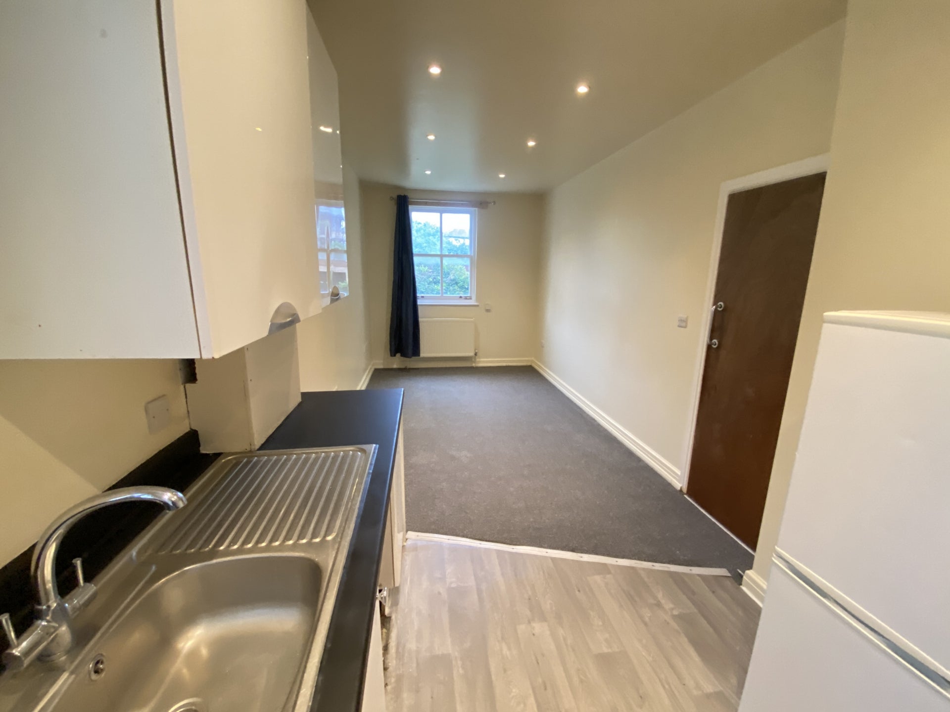 Flat Whetstone Lane in Birkenhead