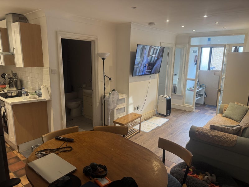 House Victoria Mews in Greater London