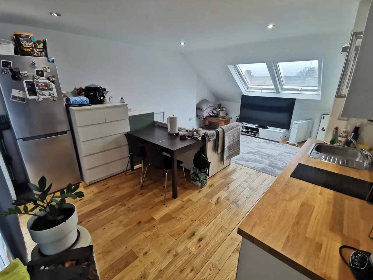 Room Empire Avenue in Greater London