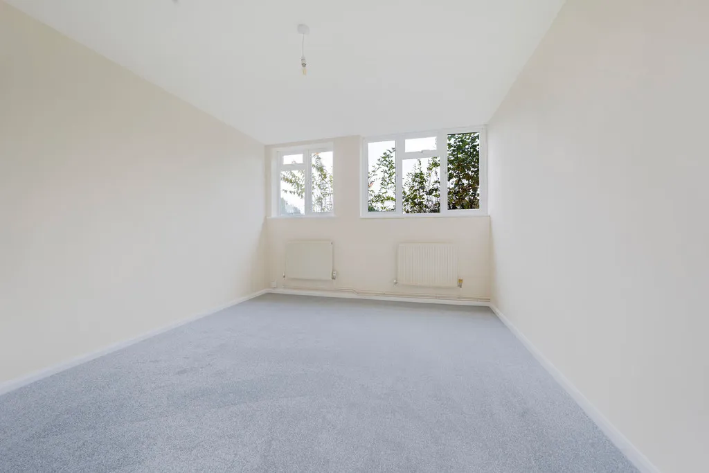 Flat Belmont Close in Greater London