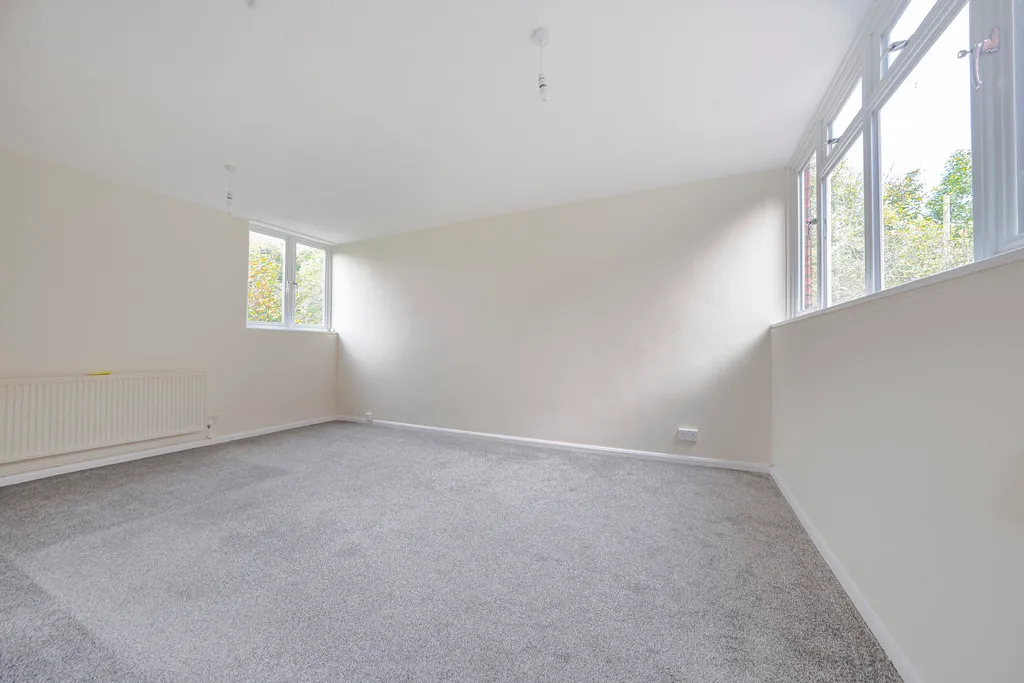 Flat Belmont Close in Greater London