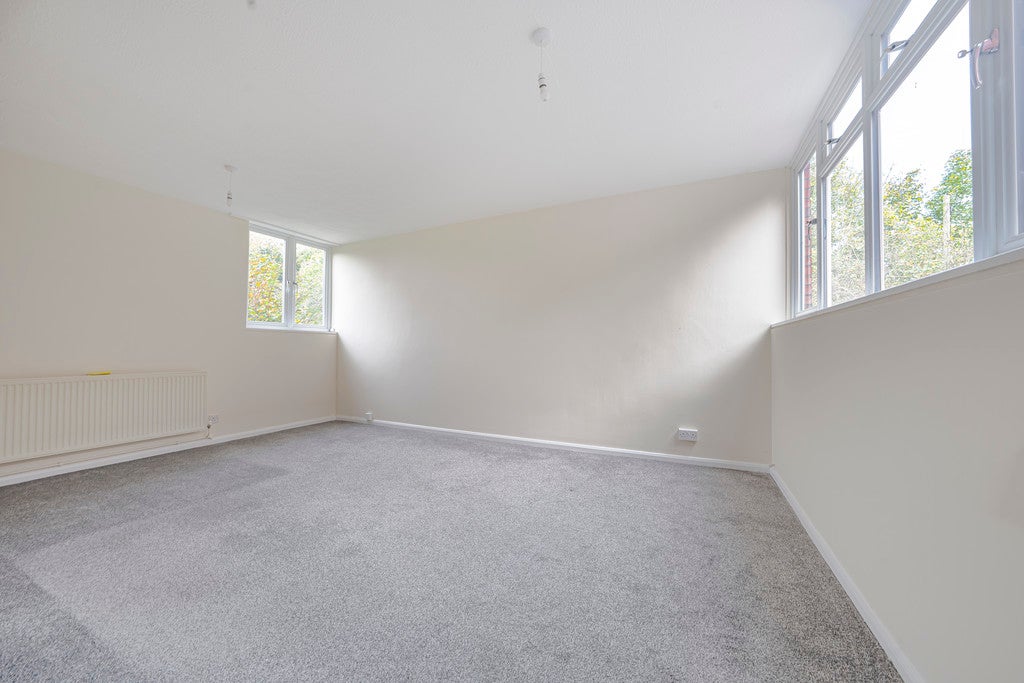 Flat Belmont Close in Greater London