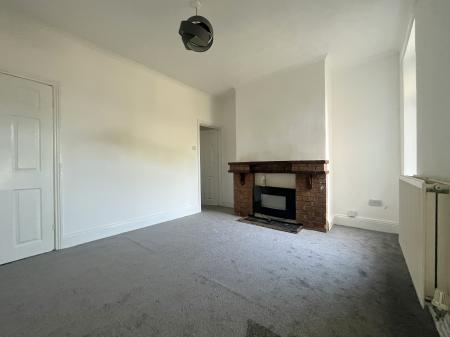 Flat Heneage Road in Grimsby