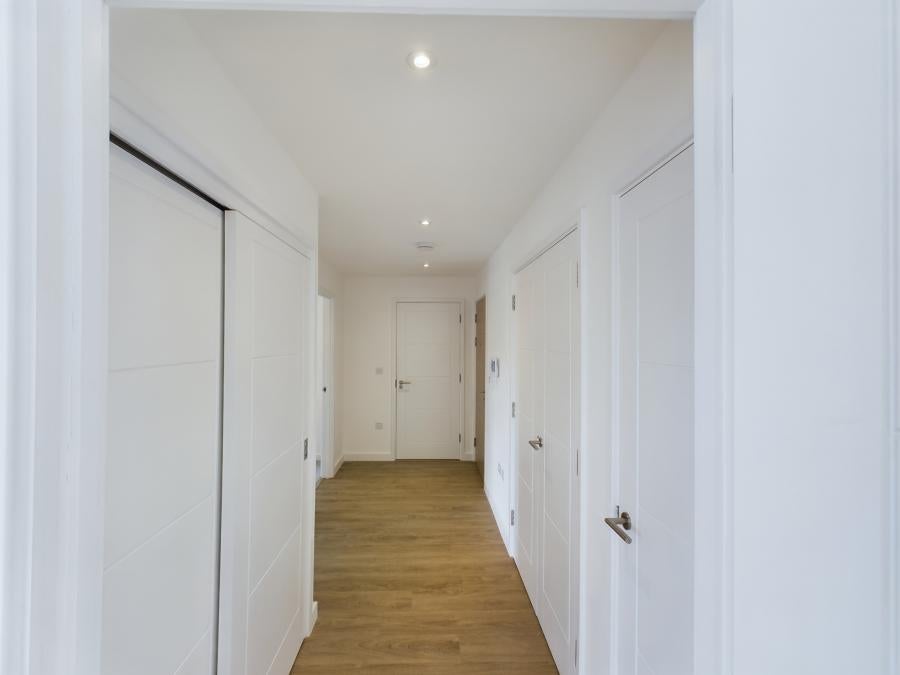 Flat Manorfield in Ashford