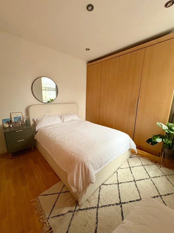 Flat Haverstock Hill in Greater London