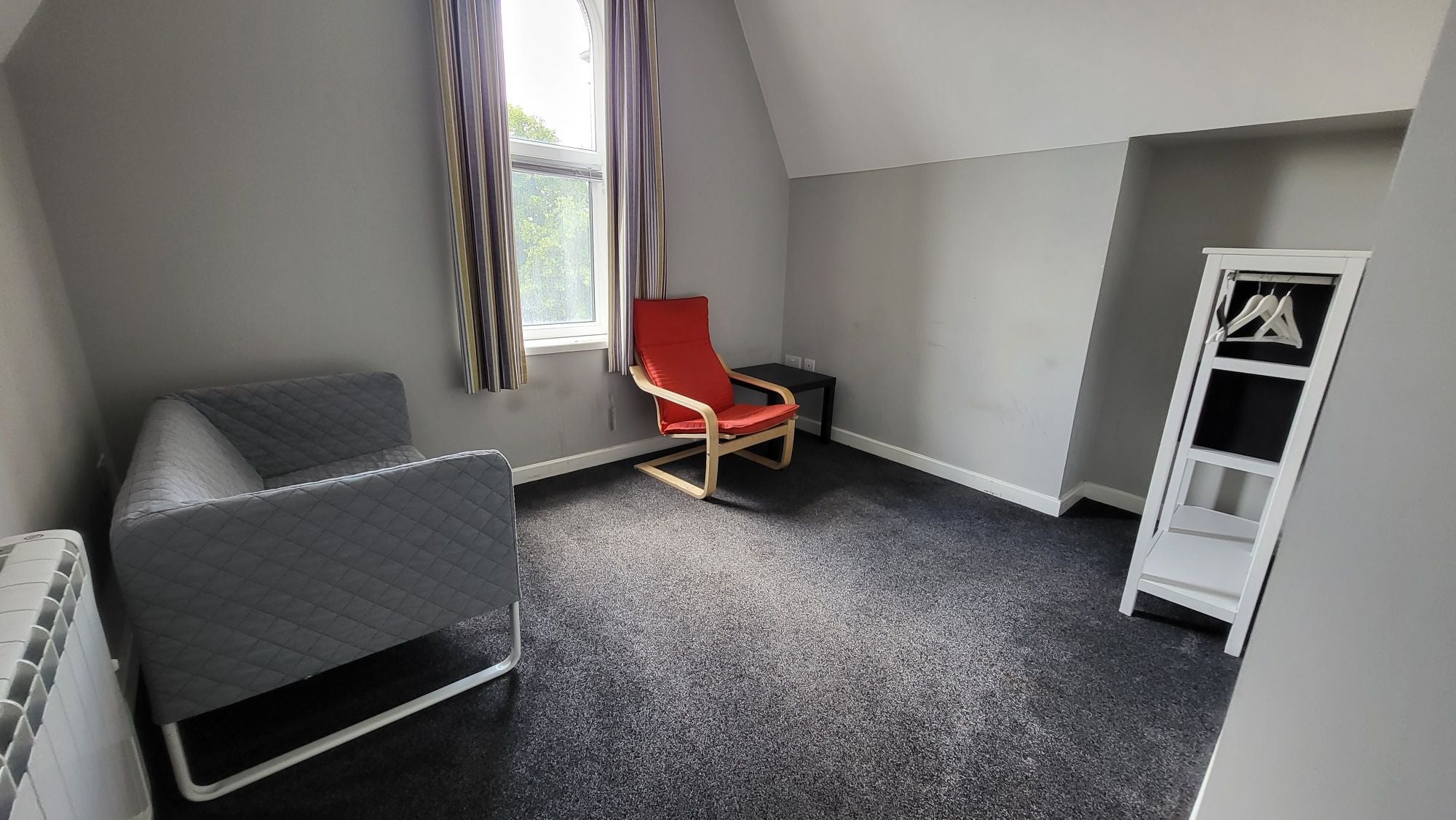 Room Auckland Road in Doncaster