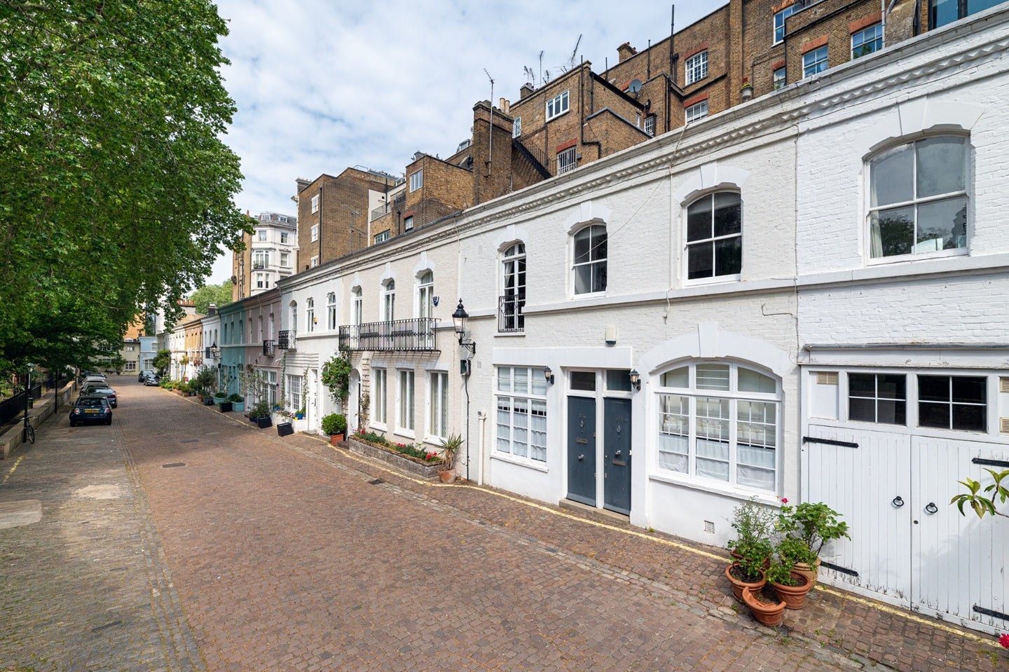 Flat Ennismore Gardens Mews in City of Westminster