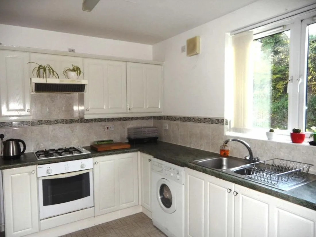 Flat The Moorings in Penarth