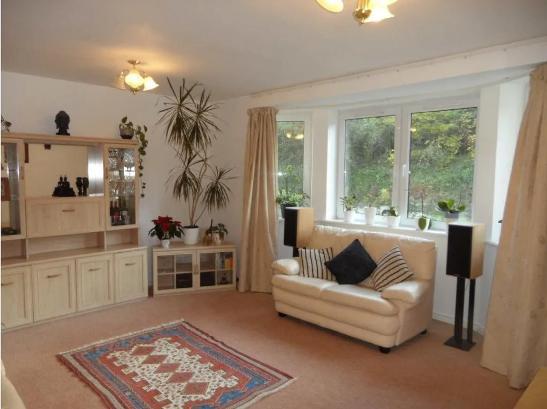 Flat The Moorings in Penarth