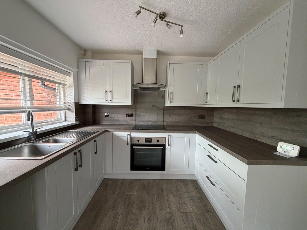 Flat Durban Lane in Basildon