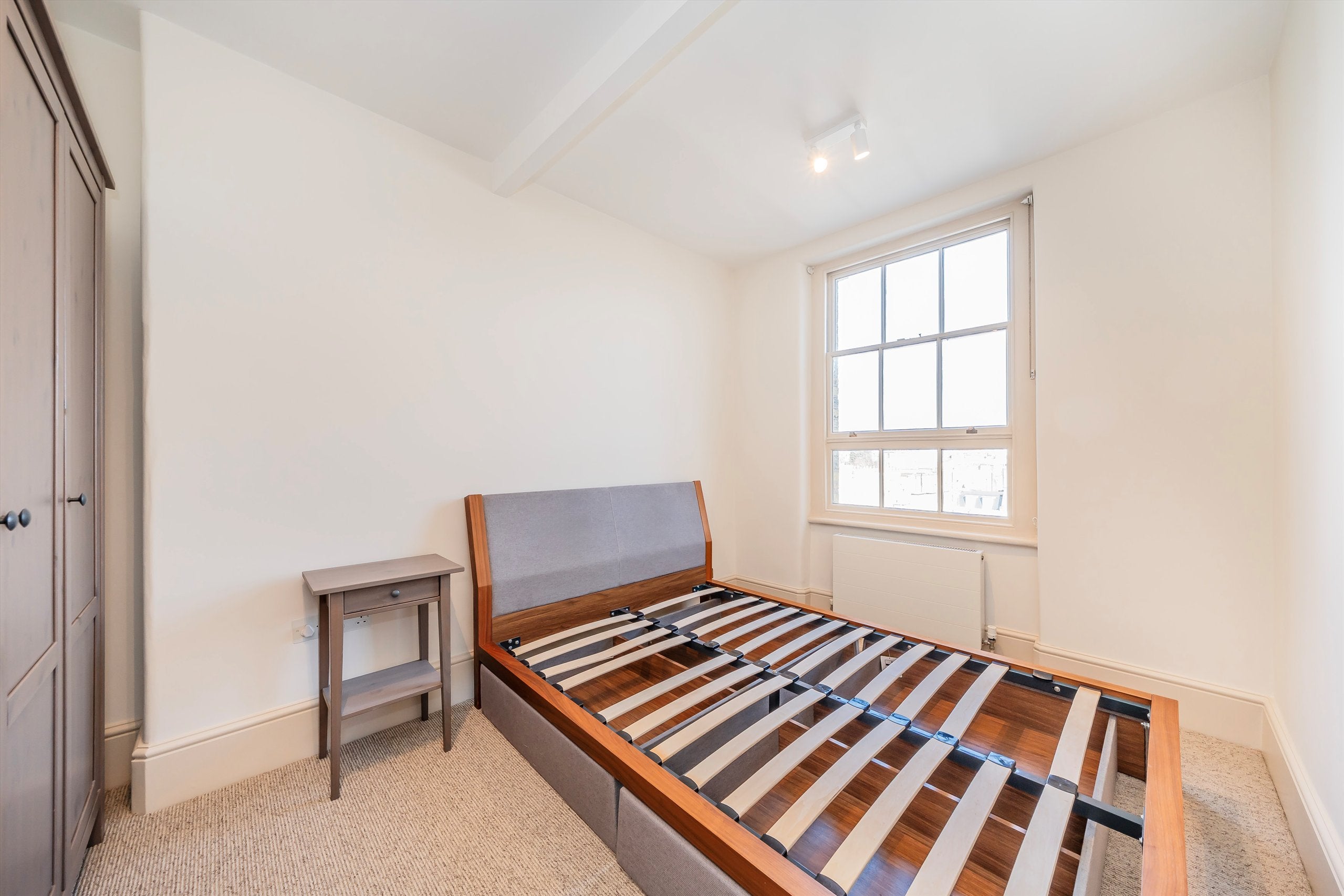 Flat Walton Street in Greater London
