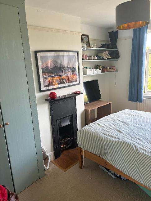 Room Harewood Road in Greater London