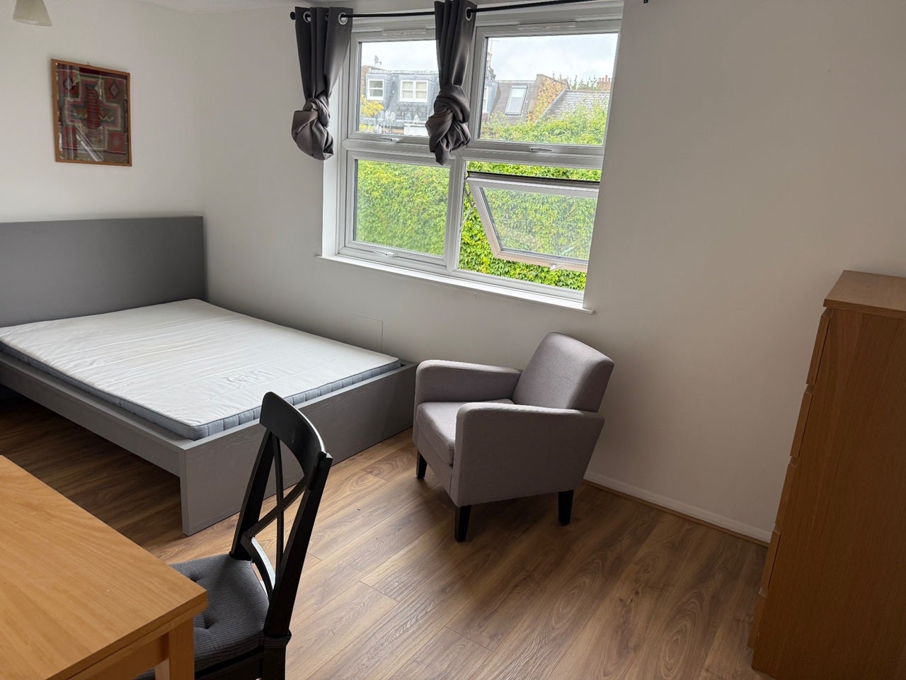 Flat Spencer Mews in Greater London