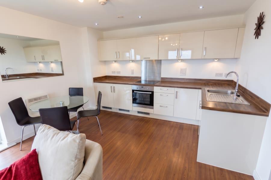 Flat Guildford Road in Woking