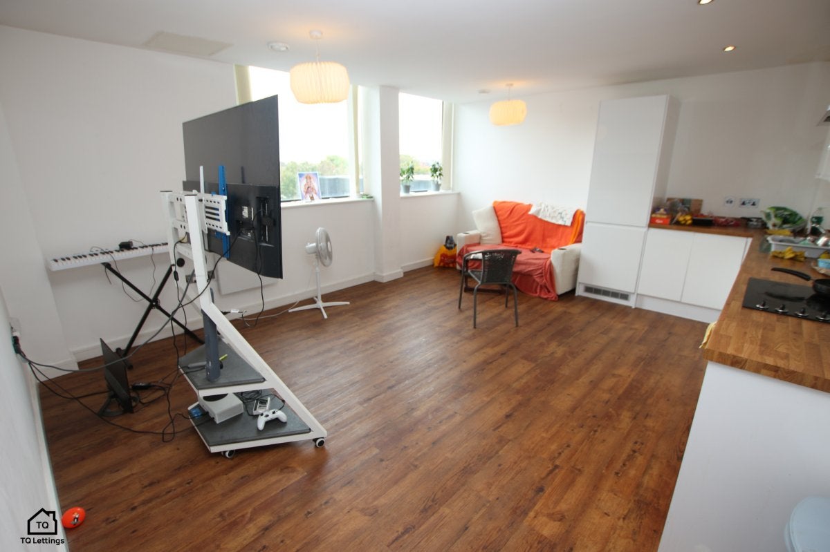 Flat Ashton Lane in Glasgow