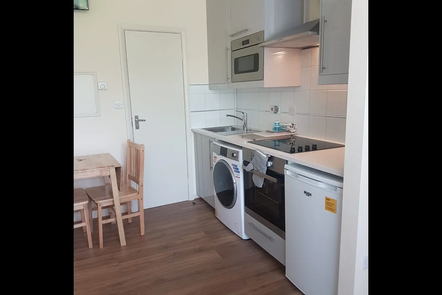Flat Chatsworth Road in Greater London